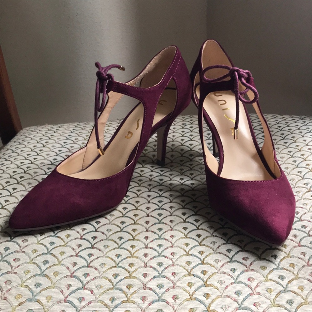 NWOT Maroon Suede Pumps | size 7